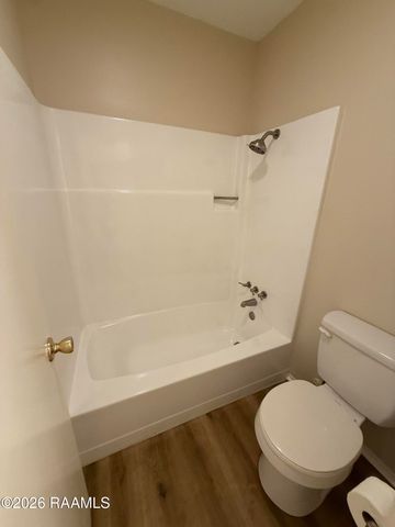 200 High Meadows Boulevard Apt 221, Lafayette, LA 70507