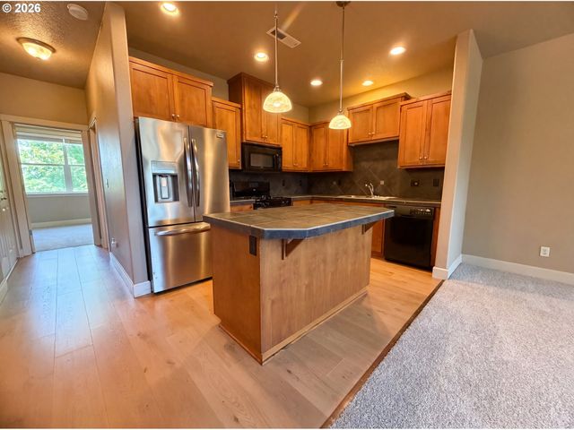 19899 QUAKING ASPEN Ave, Oregon City, OR 97045
