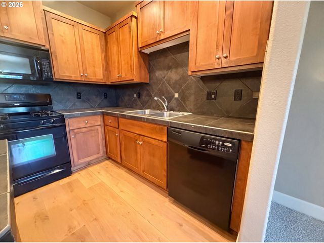 19899 QUAKING ASPEN Ave, Oregon City, OR 97045