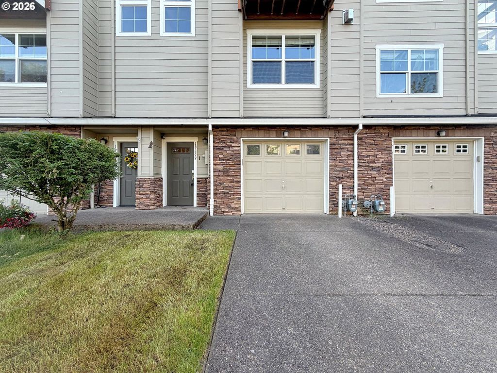 19899 QUAKING ASPEN Ave, Oregon City, OR 97045