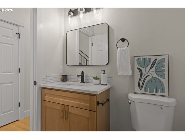 2491 SUNCREST Ave, Eugene, OR 97405