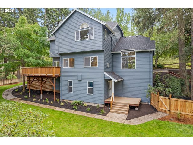 2491 SUNCREST Ave, Eugene, OR 97405