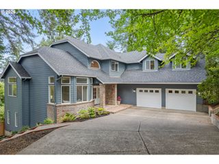 2491 SUNCREST Ave, Eugene, OR 97405