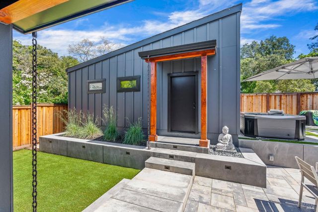 1108 Raymond Ave, Napa, CA 94559