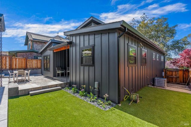 1108 Raymond Ave, Napa, CA 94559