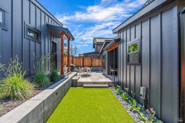 1108 Raymond Ave, Napa, CA 94559
