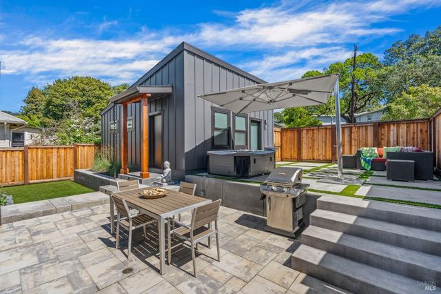 1108 Raymond Ave, Napa, CA 94559