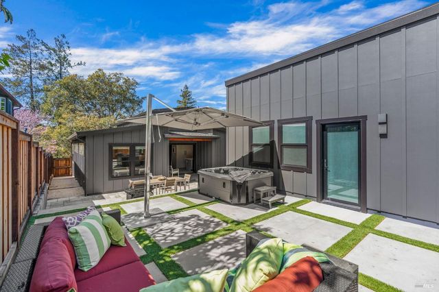 1108 Raymond Ave, Napa, CA 94559
