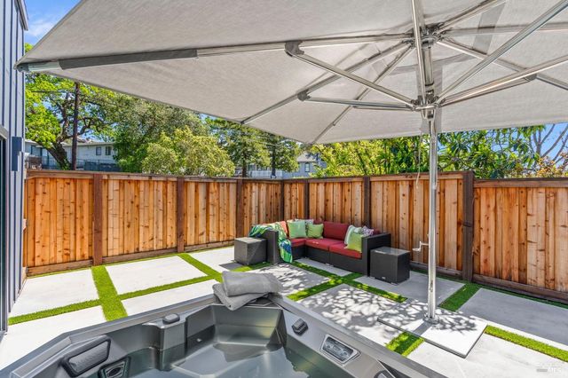 1108 Raymond Ave, Napa, CA 94559