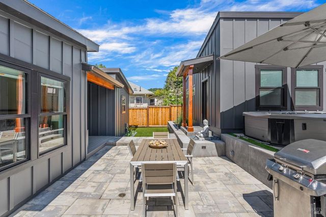 1108 Raymond Ave, Napa, CA 94559