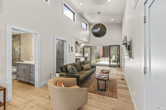 1108 Raymond Ave, Napa, CA 94559