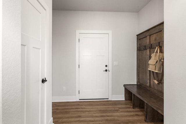 W208N6659 Sweet Clover DRIVE, Menomonee Falls, WI 53051