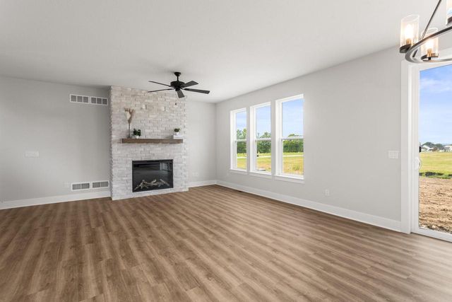 W208N6659 Sweet Clover DRIVE, Menomonee Falls, WI 53051