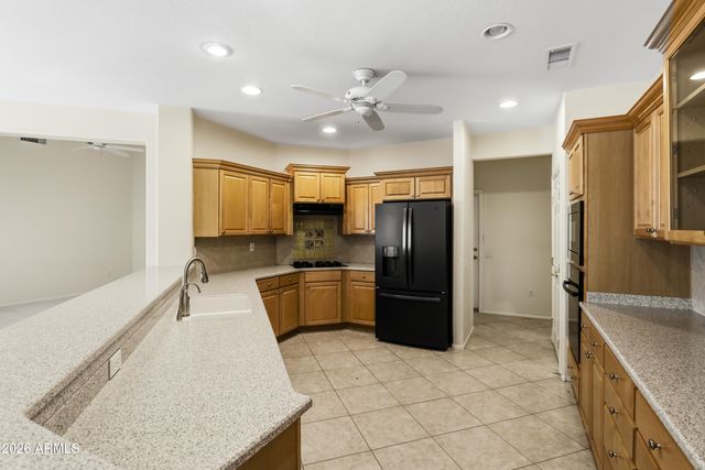 15750 W LINKSVIEW Drive, Surprise, AZ 85374