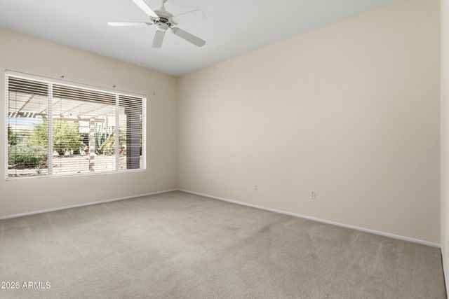 15750 W LINKSVIEW Drive, Surprise, AZ 85374