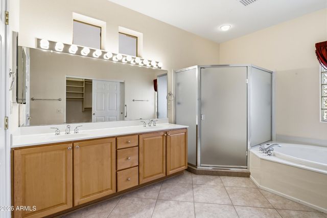 15750 W LINKSVIEW Drive, Surprise, AZ 85374
