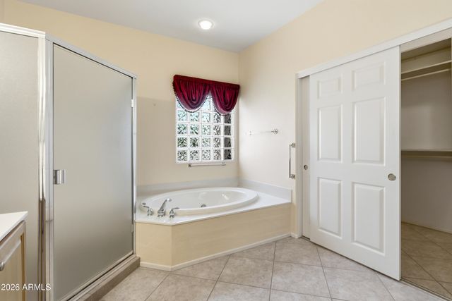 15750 W LINKSVIEW Drive, Surprise, AZ 85374
