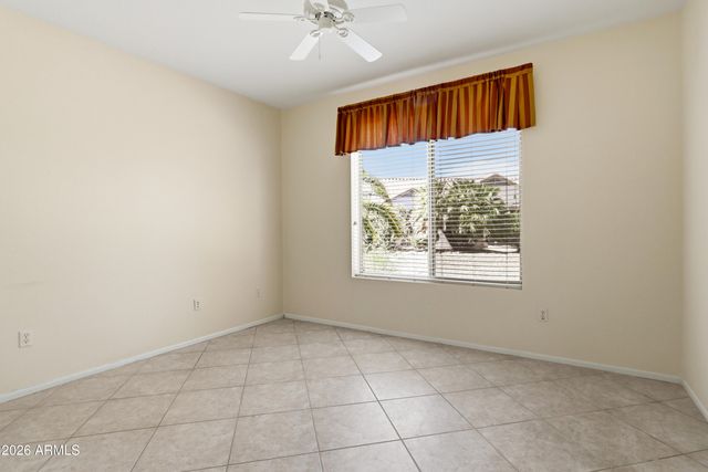 15750 W LINKSVIEW Drive, Surprise, AZ 85374