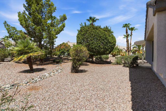 15750 W LINKSVIEW Drive, Surprise, AZ 85374