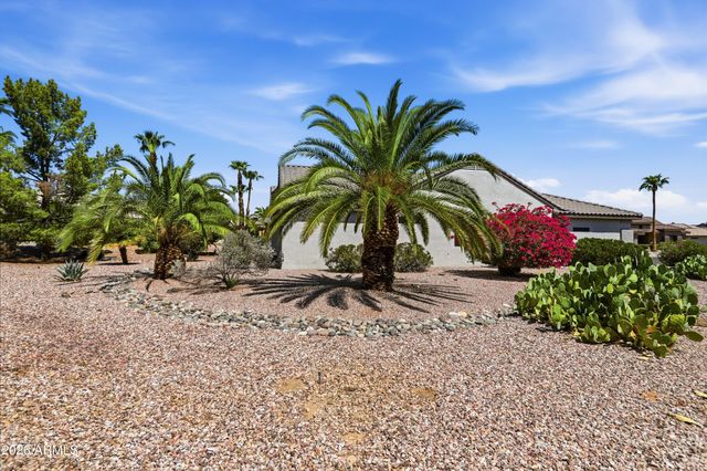 15750 W LINKSVIEW Drive, Surprise, AZ 85374