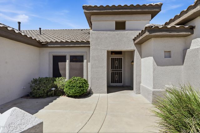 15750 W LINKSVIEW Drive, Surprise, AZ 85374