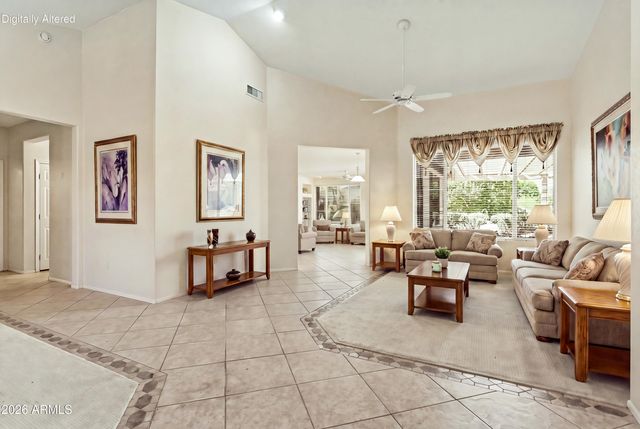 15750 W LINKSVIEW Drive, Surprise, AZ 85374