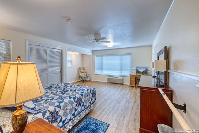 1482 Flat Rock Circle, Leakey, TX 78873