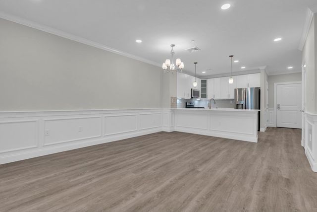 320 Middlesex E304, Medford, MA 02155