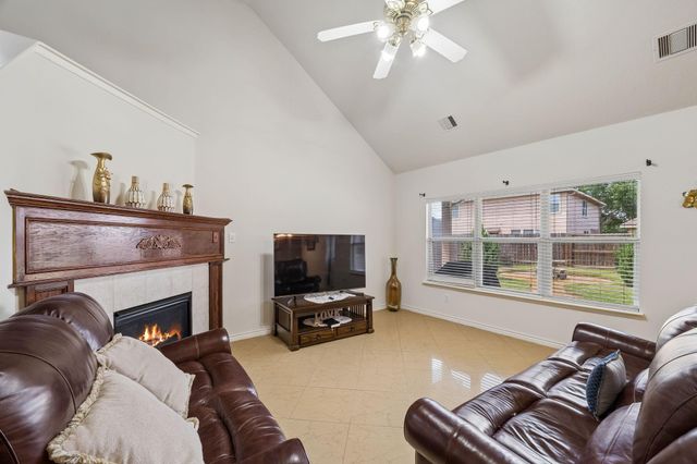 1006 Cove Crest Trail, Fresno, TX 77545
