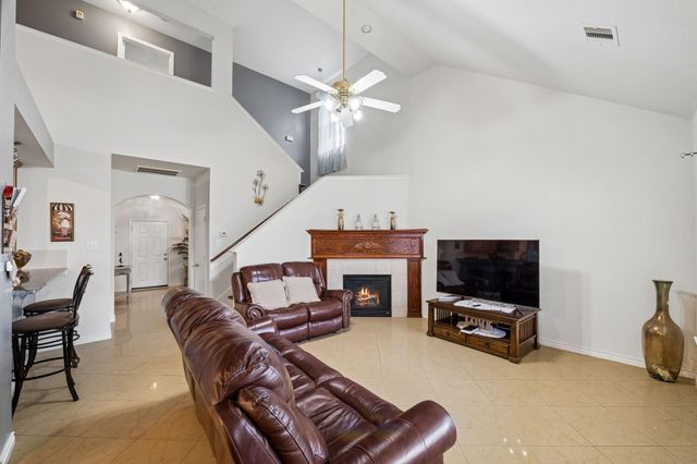 1006 Cove Crest Trail, Fresno, TX 77545