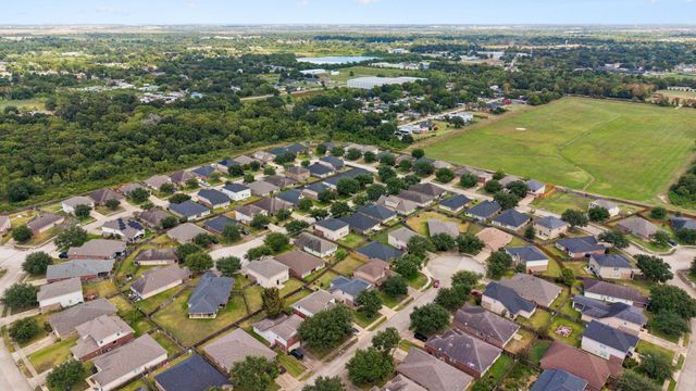 1006 Cove Crest Trail, Fresno, TX 77545