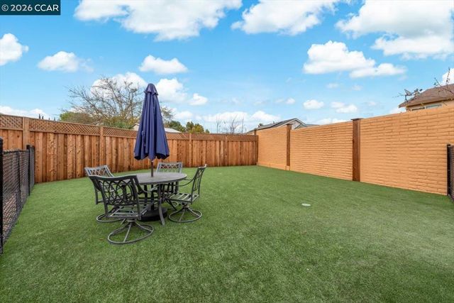 288 Cashew Ln, Oakley, CA 94561