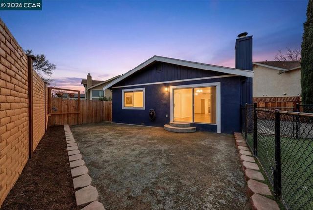 288 Cashew Ln, Oakley, CA 94561