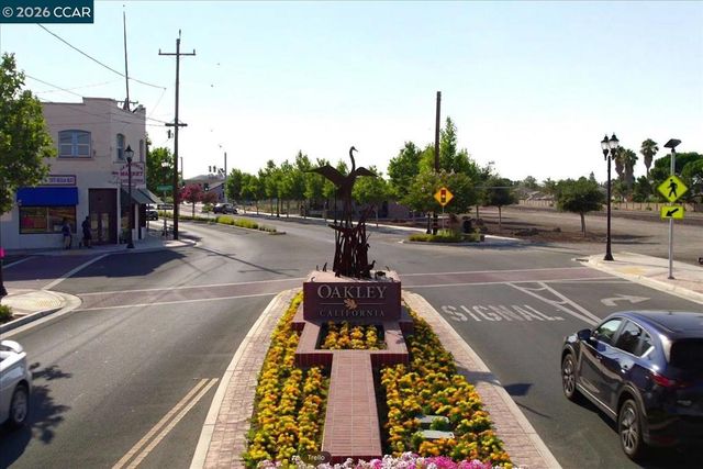 288 Cashew Ln, Oakley, CA 94561