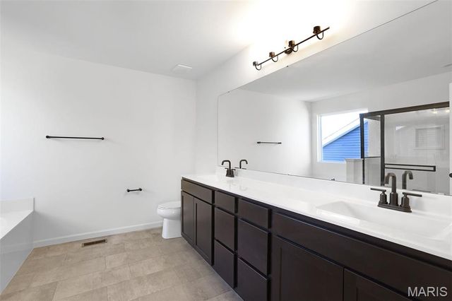 558 Evening Primrose Drive, Wentzville, MO 63385