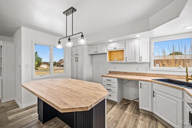 963 S Bayonne Dr, Pueblo West, CO 81007