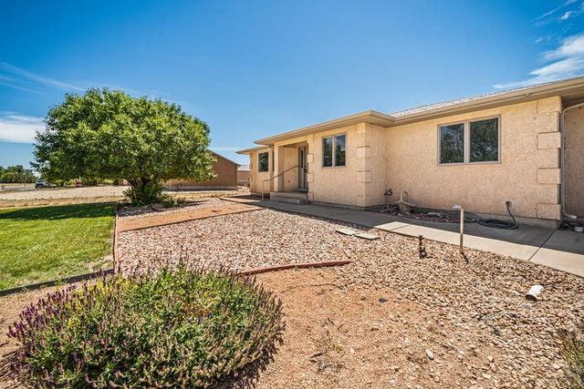 963 S Bayonne Dr, Pueblo West, CO 81007