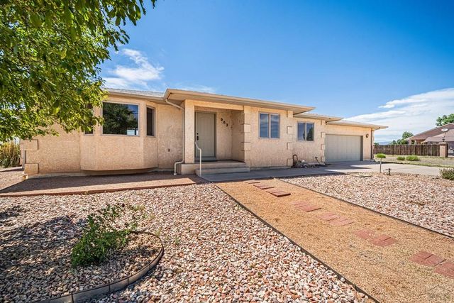 963 S Bayonne Dr, Pueblo West, CO 81007