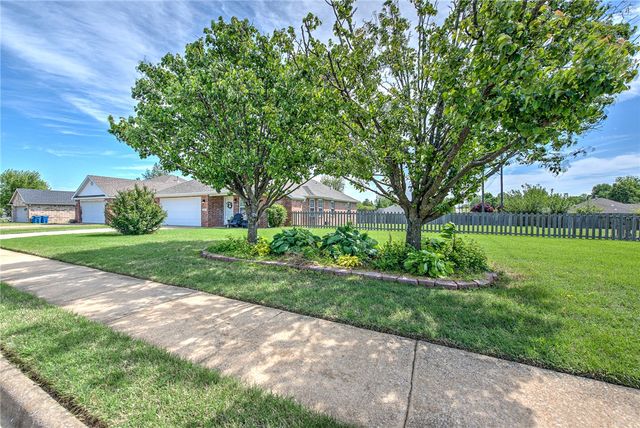 813 SW Cheyenne Drive, Bentonville, AR 72712
