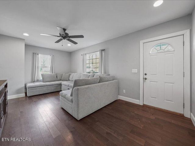 307 N Niota Rd, Englewood, TN 37329