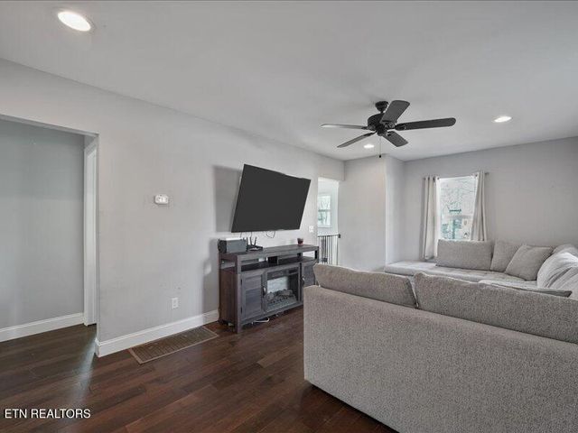 307 N Niota Rd, Englewood, TN 37329