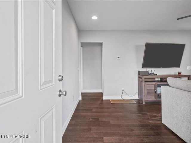 307 N Niota Rd, Englewood, TN 37329