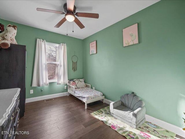 307 N Niota Rd, Englewood, TN 37329