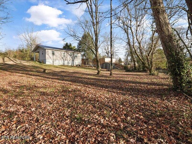 307 N Niota Rd, Englewood, TN 37329