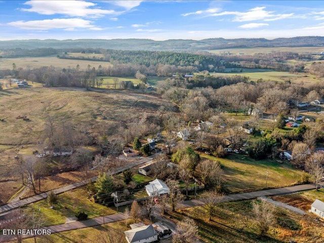 307 N Niota Rd, Englewood, TN 37329