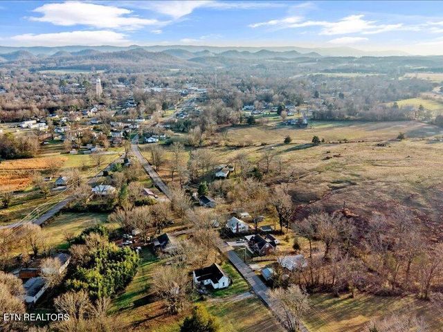 307 N Niota Rd, Englewood, TN 37329