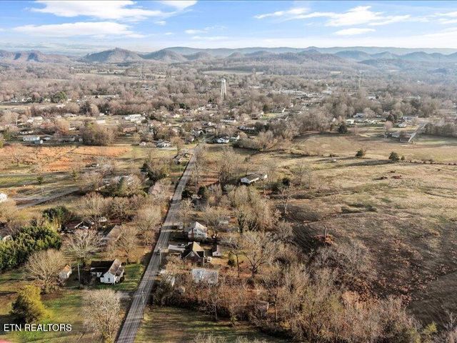 307 N Niota Rd, Englewood, TN 37329