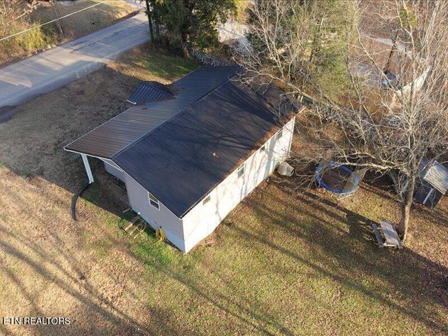 307 N Niota Rd, Englewood, TN 37329