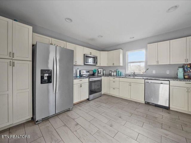 307 N Niota Rd, Englewood, TN 37329