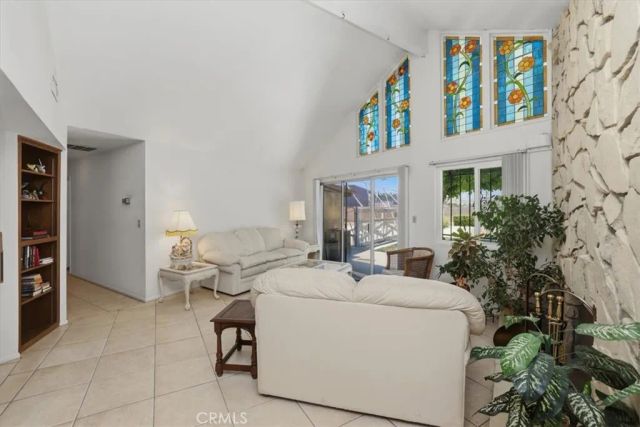 1155 N Lyon, Hemet, CA 92543